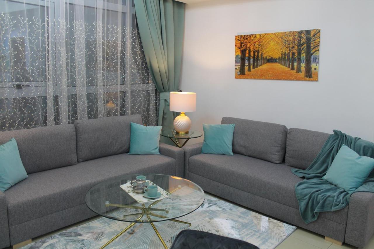 Newly Furnished One Bedroom Apartment Next To Metro & Beach In Marina Residence Dubai Dış mekan fotoğraf