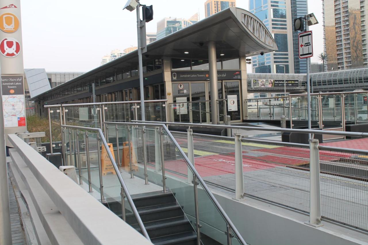 Newly Furnished One Bedroom Apartment Next To Metro & Beach In Marina Residence Dubai Dış mekan fotoğraf