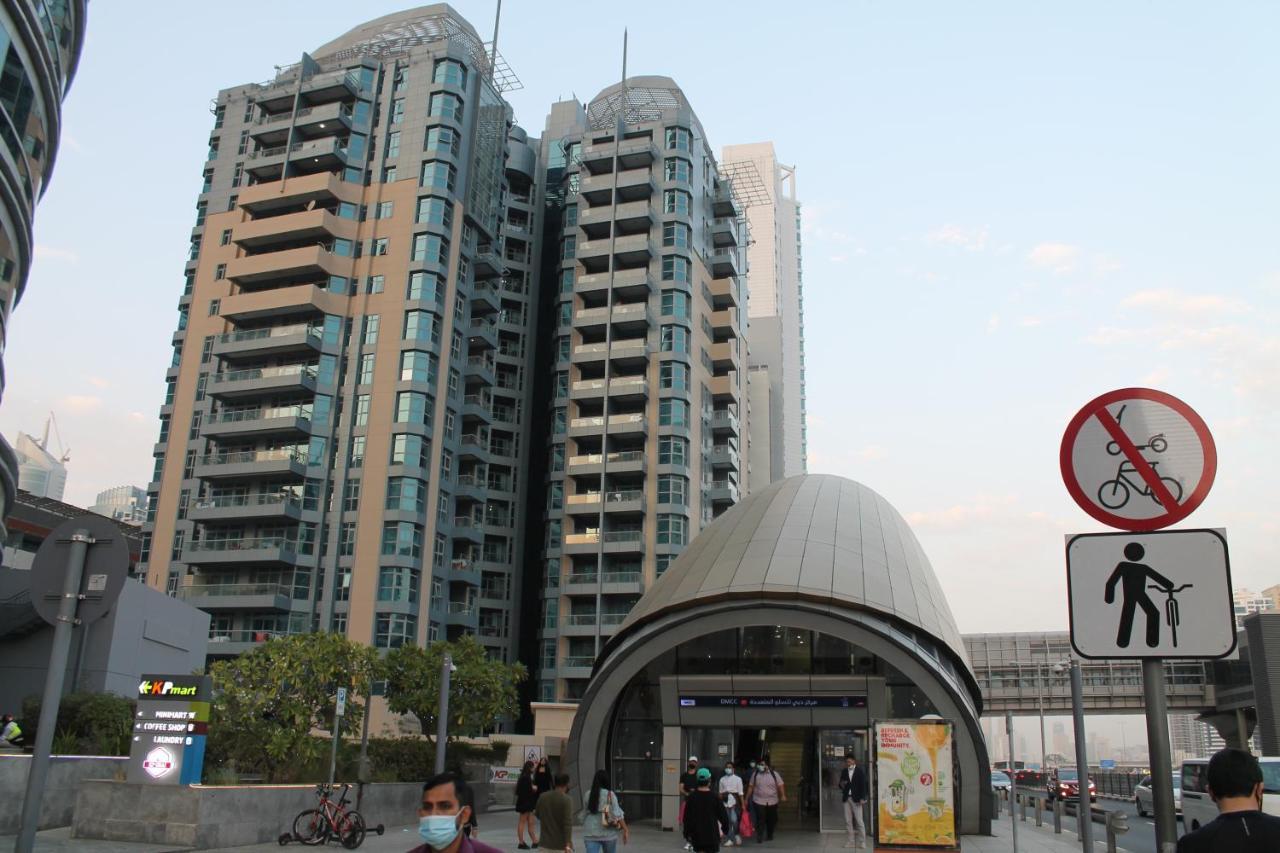 Newly Furnished One Bedroom Apartment Next To Metro & Beach In Marina Residence Dubai Dış mekan fotoğraf