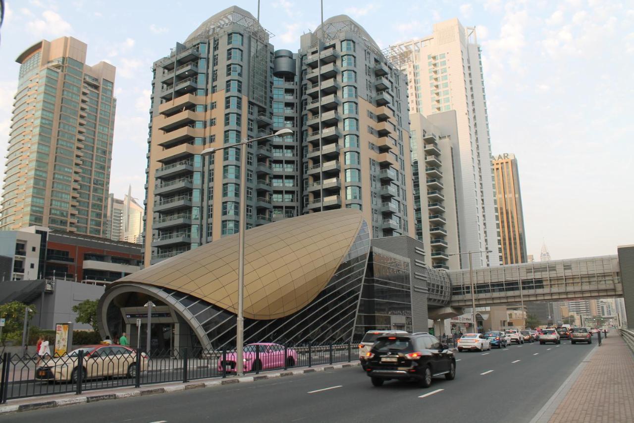 Newly Furnished One Bedroom Apartment Next To Metro & Beach In Marina Residence Dubai Dış mekan fotoğraf